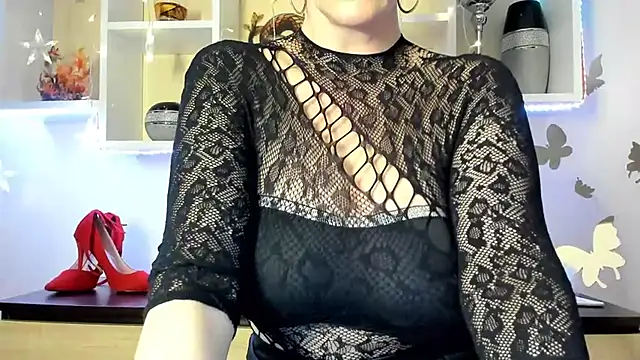 Snapshot of feliziaDesire chatting on February 2025 06:09:02 PM feliziaDesire online show from February 2025 06:09:02 PM