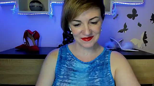 Snapshot of feliziaDesire chatting on March 2025 02:56:01 PM feliziaDesire online show from March 2025 02:56:01 PM