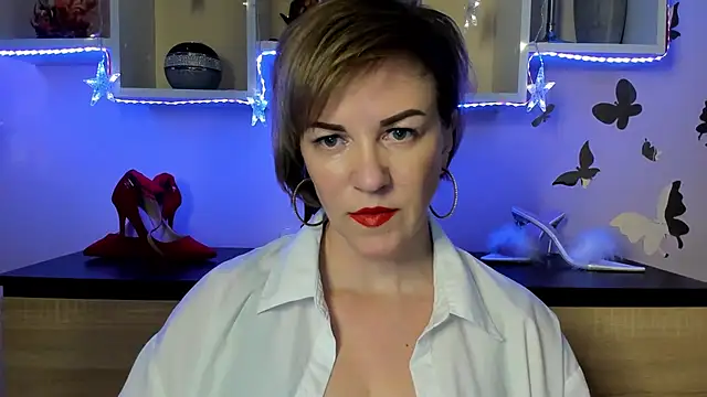 Snapshot of feliziaDesire chatting on March 2025 05:32:01 AM feliziaDesire online show from March 2025 05:32:01 AM