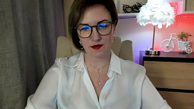 Snapshot of feliziaDesire chatting on November 2025 01:43:01 PM feliziaDesire online show from November 2025 01:43:01 PM