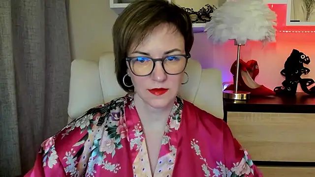 Snapshot of feliziaDesire chatting on November 2025 03:59:02 AM feliziaDesire online show from November 2025 03:59:02 AM