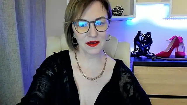 Snapshot of feliziaDesire chatting on November 2025 04:23:02 AM feliziaDesire online show from November 2025 04:23:02 AM