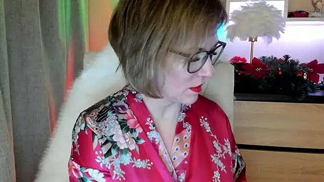 Snapshot of feliziaDesire chatting on January 2026 02:19:02 PM feliziaDesire online show from January 2026 02:19:02 PM