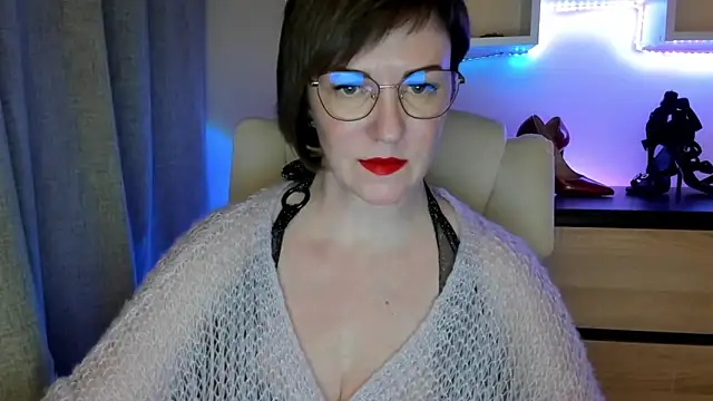 Snapshot of feliziaDesire chatting on February 2026 06:13:01 PM feliziaDesire online show from February 2026 06:13:01 PM