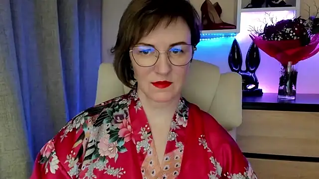 Snapshot of feliziaDesire chatting on February 2026 01:41:02 PM feliziaDesire online show from February 2026 01:41:02 PM