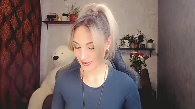 MillaXQueen online show from March 2025 09:53:02 AM