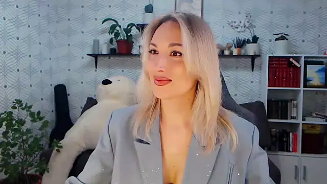 MillaXQueen online show from March 2026 03:07:01 PM