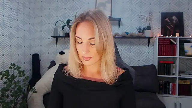 MillaXQueen online show from July 2026 03:14:02 PM