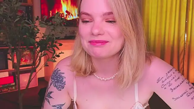 Hottie Jane online show from July 2026 12:33:01 PM