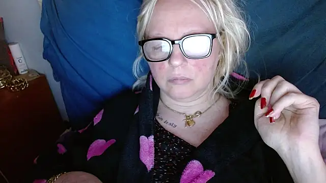 martachatte online show from April 2026 05:23:01 AM