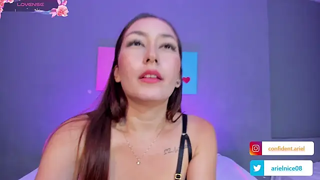 ariel35 online show from February 2025 01:22:01 AM