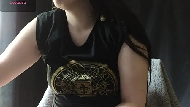 Snapshot of Mia_G0ld chatting on April 2026 12:39:01 PM Mia G0ld online show from April 2026 12:39:01 PM