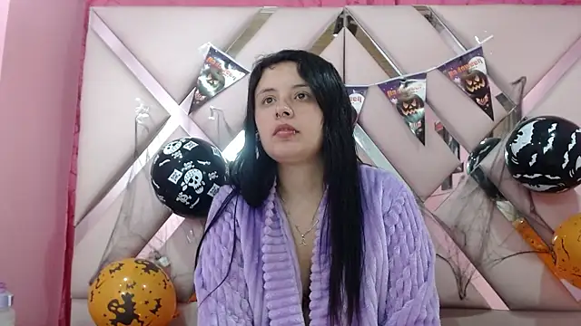 nathaly low1 online show from October 2025 03:20:01 AM