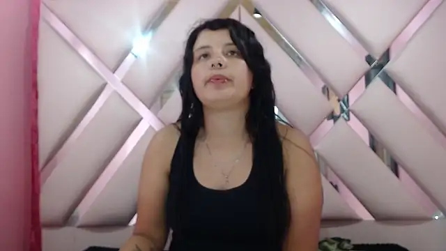 nathaly low1 online show from January 2026 12:18:01 PM