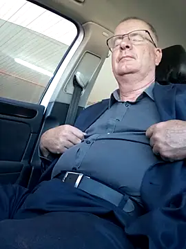 stiffandlubedxh online show from January 2025 07:31:01 AM