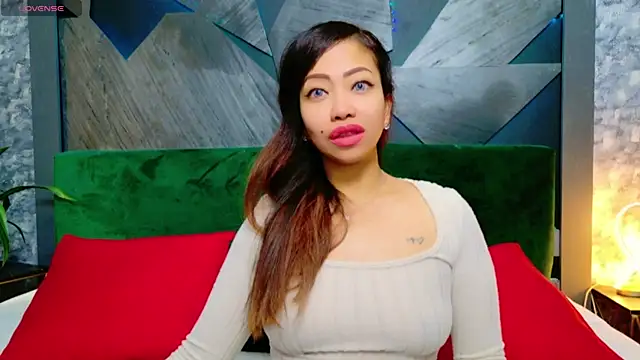 Snapshot of ElyaQuinn chatting on January 2025 09:56:01 AM ElyaQuinn online show from January 2025 09:56:01 AM