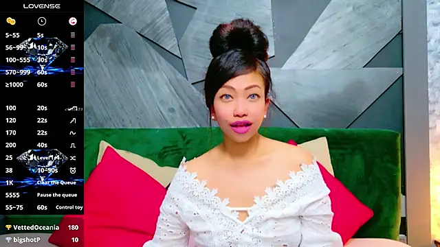 Snapshot of ElyaQuinn chatting on March 2025 12:41:01 PM ElyaQuinn online show from March 2025 12:41:01 PM