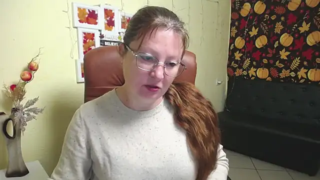 Snapshot of VanessaHotts chatting on November 2025 06:12:01 AM VanessaHotts online show from November 2025 06:12:01 AM