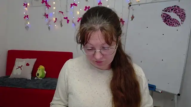 Snapshot of VanessaHotts chatting on April 2026 05:21:02 AM VanessaHotts online show from April 2026 05:21:02 AM