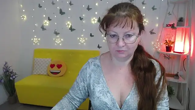Snapshot of VanessaHotts chatting on May 2026 05:02:01 AM VanessaHotts online show from May 2026 05:02:01 AM