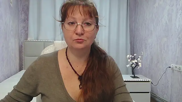 Snapshot of VanessaHotts chatting on May 2026 05:05:02 AM VanessaHotts online show from May 2026 05:05:02 AM