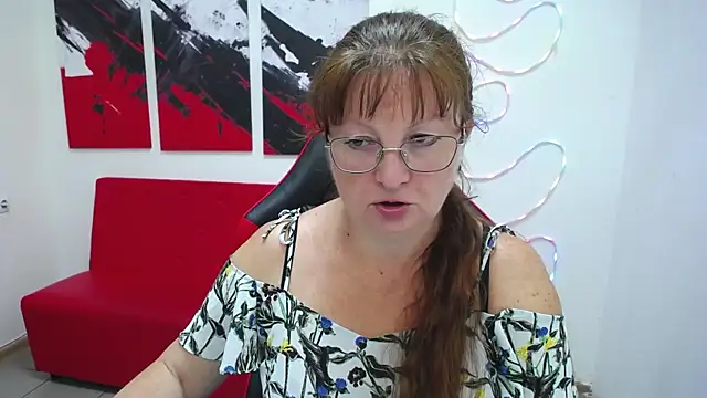 VanessaHotts online show from July 2026 05:02:01 AM