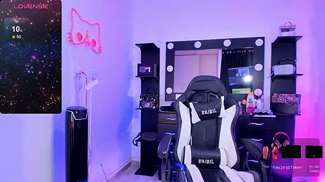 miss kitty online show from December 2024 12:59:02 AM