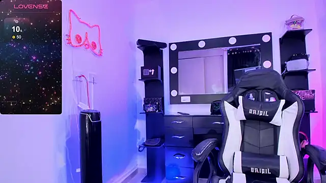 miss kitty online show from February 2025 12:20:02 AM