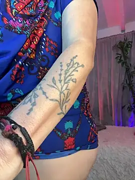 lonely shewolf online show from May 2026 05:32:02 PM