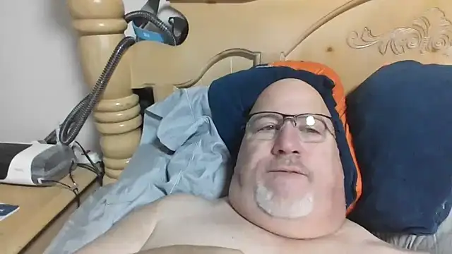 Bigbear0563 online show from February 2026 03:44:01 PM