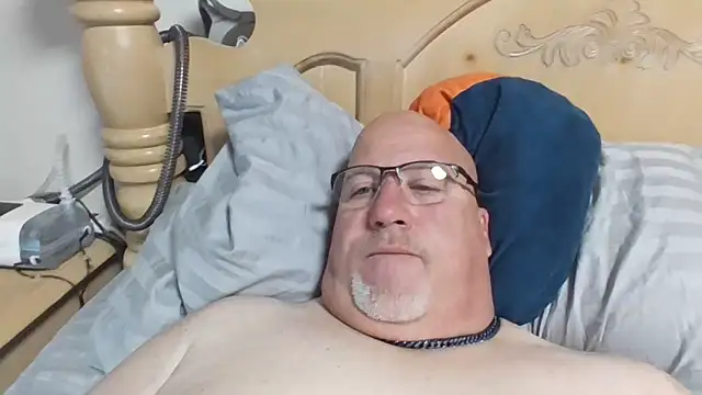 Snapshot of Bigbear0563 chatting on April 2026 04:07:02 PM Bigbear0563 online show from April 2026 04:07:02 PM