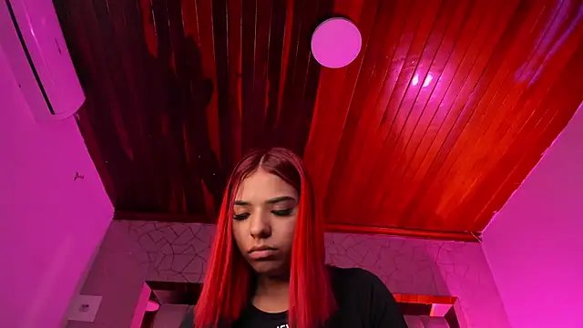 Emmily Savage online show from November 2025 11:42:02 AM