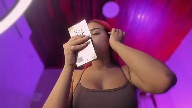 Emmily Savage online show from March 2026 11:50:02 AM