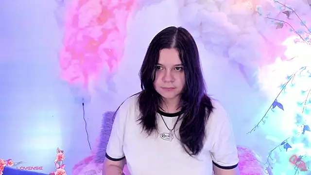 Snapshot of Mey_moon chatting on January 2025 08:47:01 PM Mey moon online show from January 2025 08:47:01 PM