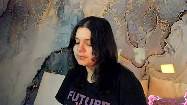 Snapshot of Mey_moon chatting on November 2025 10:42:01 PM Mey moon online show from November 2025 10:42:01 PM