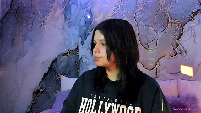 Snapshot of Mey_moon chatting on November 2025 11:51:01 PM Mey moon online show from November 2025 11:51:01 PM