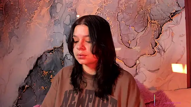 Snapshot of Mey_moon chatting on November 2025 03:26:02 PM Mey moon online show from November 2025 03:26:02 PM