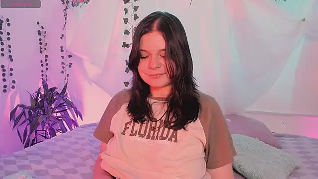 Snapshot of Mey_moon chatting on January 2026 04:05:02 AM Mey moon online show from January 2026 04:05:02 AM