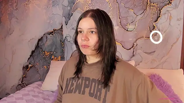 Snapshot of Mey_moon chatting on February 2026 03:54:01 AM Mey moon online show from February 2026 03:54:01 AM