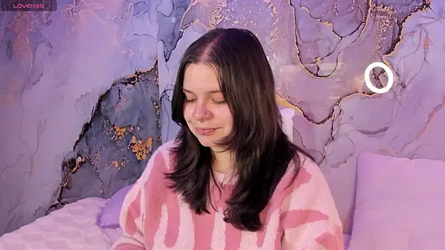 Snapshot of Mey_moon chatting on February 2026 04:20:01 AM Mey moon online show from February 2026 04:20:01 AM