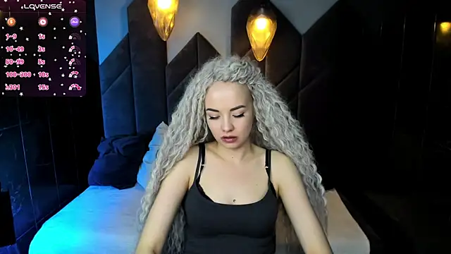 StephanieSweety online show from March 2025 04:48:01 PM