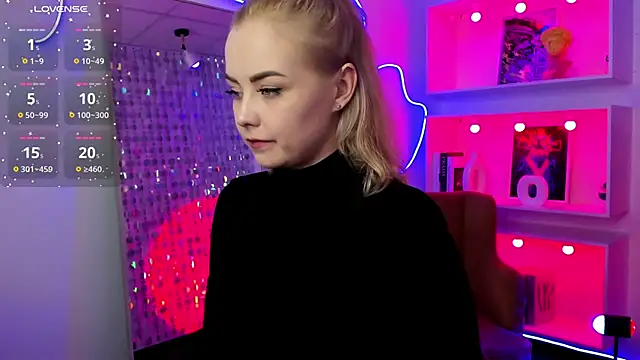 StephanieSweety online show from April 2026 05:35:01 PM