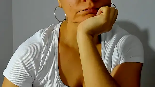 Snapshot of Sami_Hotie1 chatting on May 2026 05:40:01 PM Sami Hotie1 online show from May 2026 05:40:01 PM