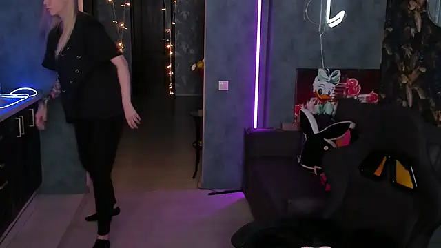 Blckmirrorr online show from February 2026 12:32:02 PM