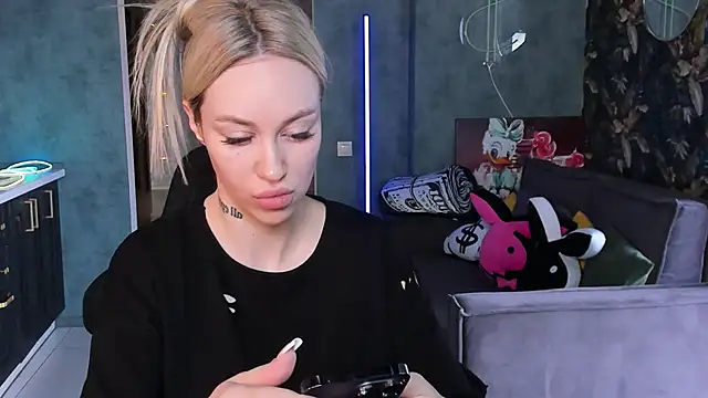 Blckmirrorr online show from April 2026 02:58:01 AM