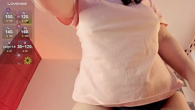 Snapshot of lylah_brosst chatting on March 2025 09:27:01 PM lylah brosst online show from March 2025 09:27:01 PM