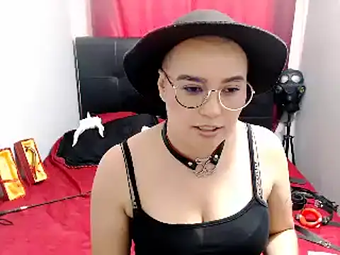 TamySweetness online show from December 2024 07:20:01 PM