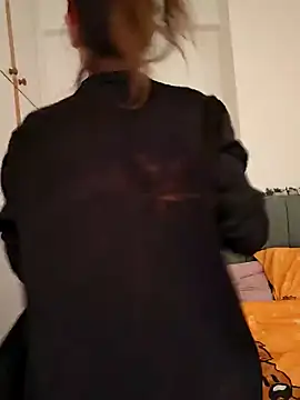 Snapshot of princiana chatting on December 2024 10:01:02 AM princiana online show from December 2024 10:01:02 AM