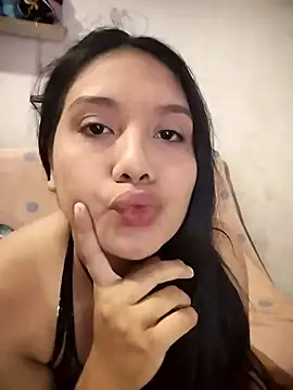 Snapshot of Lesliemilk5 chatting on December 2025 01:33:02 AM Lesliemilk5 online show from December 2025 01:33:02 AM