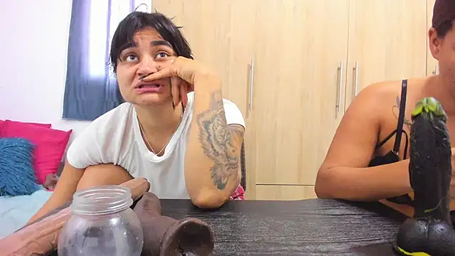 Snapshot of andreita_trujillos chatting on October 2025 04:41:01 PM andreita trujillos online show from October 2025 04:41:01 PM